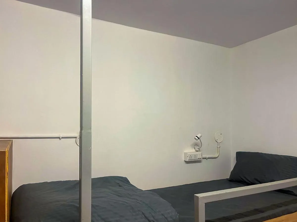 Rahees Bi Roambay - Backpacker Hostel Mysore