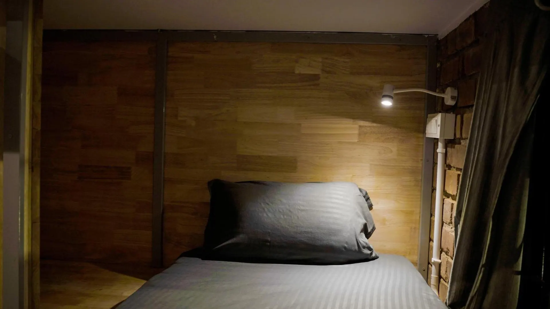 Rahees Bi Roambay - Backpacker Hostel Mysore 0*,  India