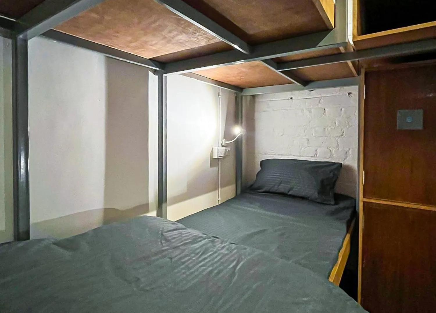 Rahees Bi Roambay - Backpacker Hostel Mysore