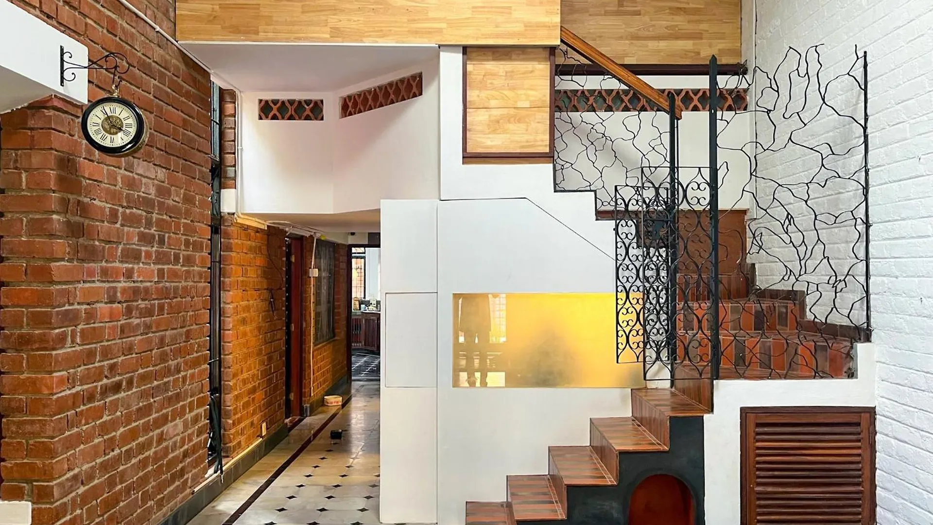 Rahees Bi Roambay - Backpacker Hostel Mysore 0*,  India